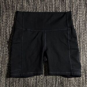 Fabletics on the go powerhold shorts
